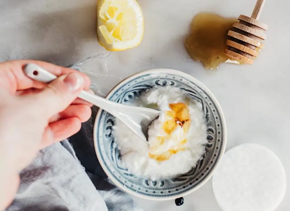 بهترین ماسک آبرسان صورت خانگی